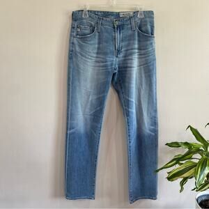AG Jeans The Graduate Tailored Leg in Light Medium Wash